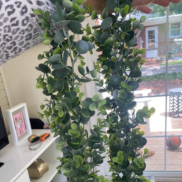 2 pack artificial eucalyptus garland - 5.5ft - Picture 2 of 3